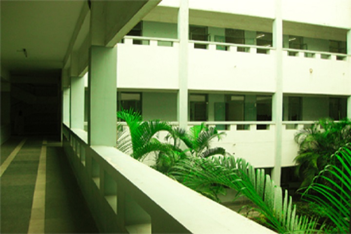 https://cache.careers360.mobi/media/colleges/social-media/media-gallery/7382/2018/11/23/College Building View of Meenakshi Sundararajan School of Management Chennai_Campus-View.jpg